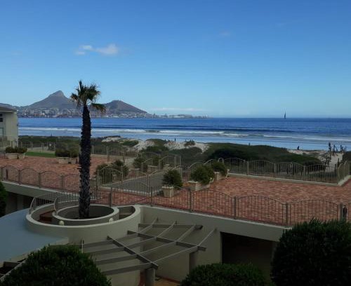 Lagoon Beach Apartment | 215 Sea View