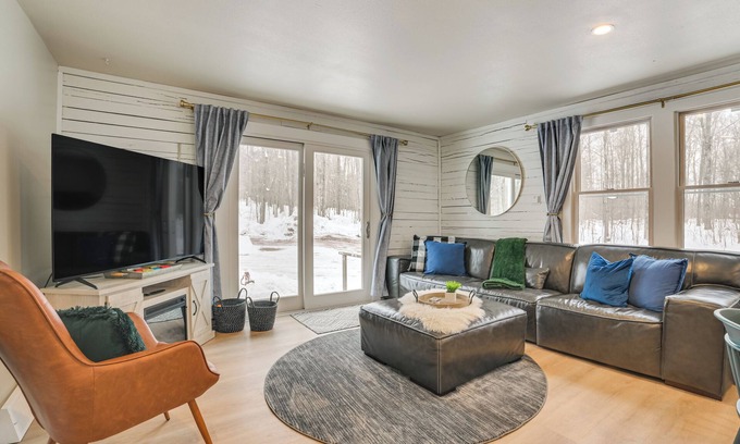 Petoskey House | 22 Mi to Boyne Mountain: Home w/Fire Pit!
