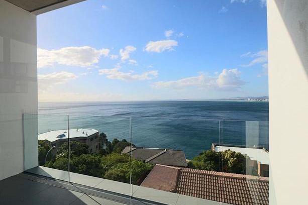 Mountainside House | 22 Protea