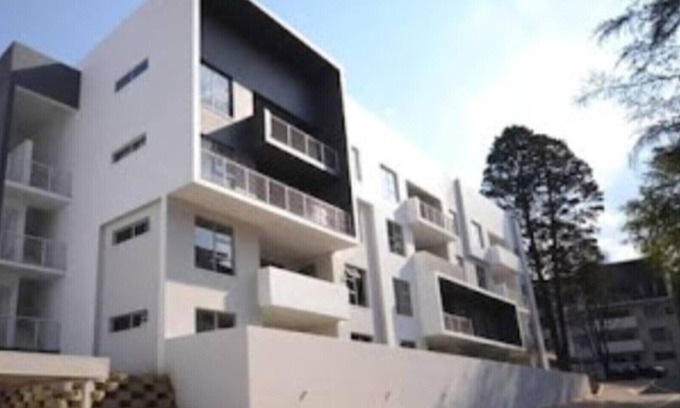 Sandown House | 222 Epic Luxury Apartment