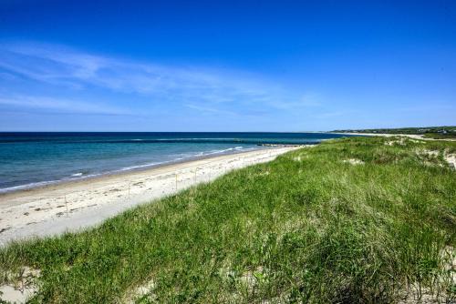 East Sandwich House | 225 C North Shore Boulevard East Sandwich - Cape Shore C