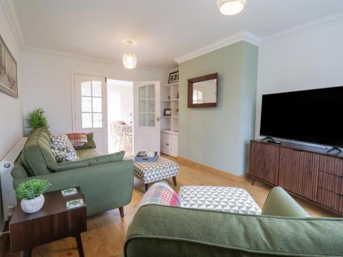 Halesworth House | 23 Church Farm Lane