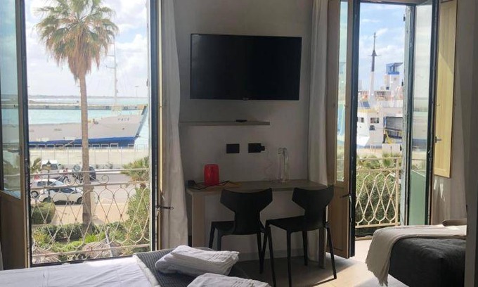 Trapani City Centre Bed & Breakfast | 23 m² Bed and breakfast ∙ 4 guests