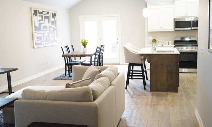 Wheatland House | 232 m² House ∙ 3 bedrooms ∙ 6 guests