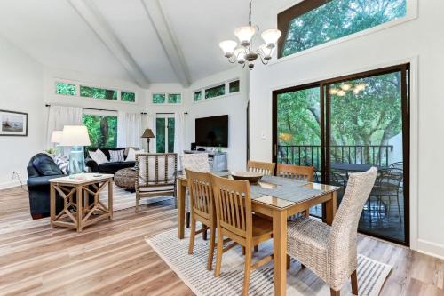 Fernandina Beach House | 2349 Courtside Villas