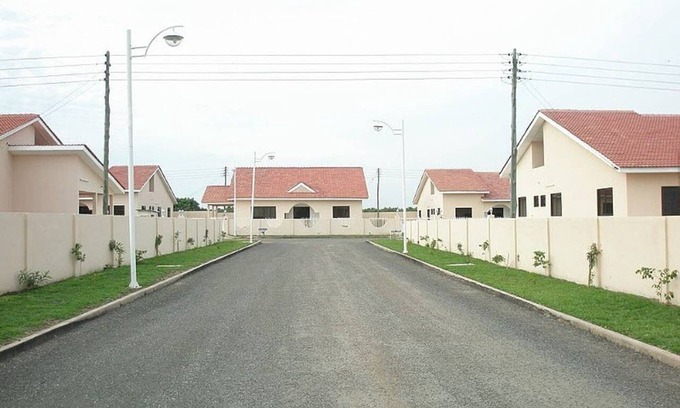 Tema Villa | 24/7 Secured Gated Community - Luxurious 5 Bedroom Holiday Villa - Tema
