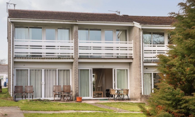 Saint Columb Major Cottage | 24 ATLANTIC REACH, family friendly, with a garden in St Columb Road