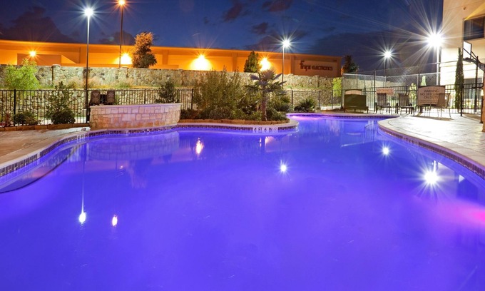 Irving Condo | 24-Hour Business Center | Near the DFW Airport!