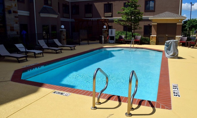 The Fountains Condo | 24 Hour Fitness Center + Free Breakfast + Business Center