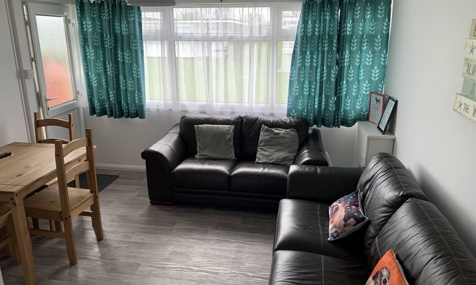 Great Yarmouth Ski Chalet | 244 sundowner