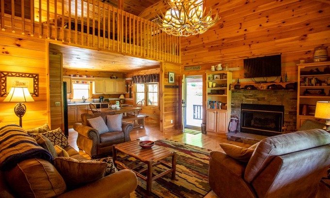 Boone Cabin | 245 m² Cabin ∙ 3 bedrooms ∙ 9 guests