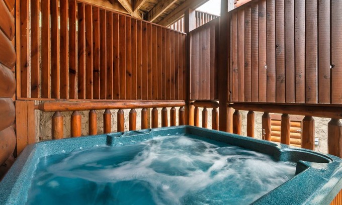 Sevierville Cabin | 247 m² Cabin ∙ 3 bedrooms ∙ 10 guests