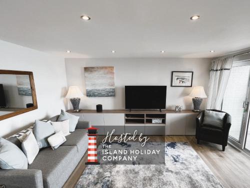 Sandown Apartment | 25 Breakwaters - Pet friendly