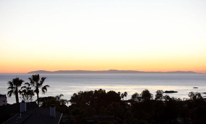 Laguna Beach Cottage | 25% DisCount; Rarely Available, OCean View & Sunsets; Steps to Sand