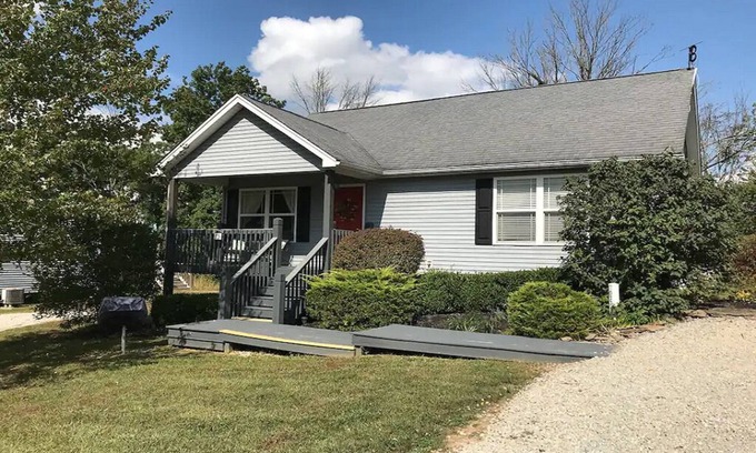 Taylorsville Cottage | 25-Lake & Bourbon Trail Getaway