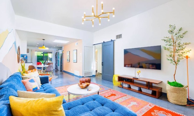 Palm Springs Apartment | 25% Off 2 Week Stay! W/Pickleball, Pool, Hot Tub