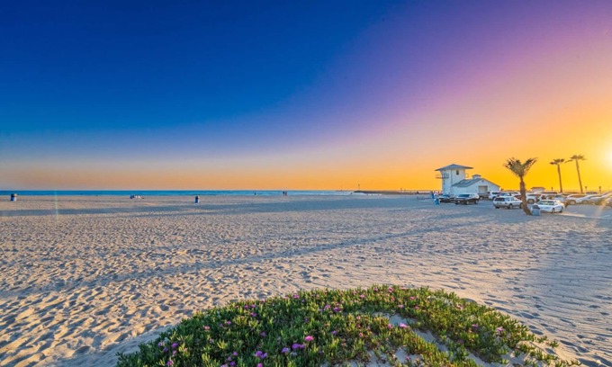 Silver Strand House | 25% Off July! Steps To Sand, Prime Location