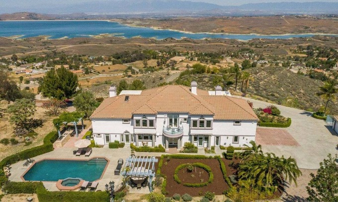 Perris House | 25% Off Oct 16-19 W/Pool & Hot Tub, Great Views!