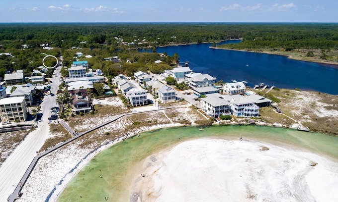 Grayton Beach House | 25% SALE Thru FALL~Artless Sprite~Cozy Luxury~Walk to Beach/StatePark~Beach Gear
