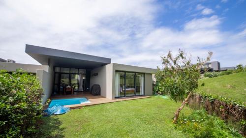 Shaka's Rock Apartment | 25 Tahari Estate