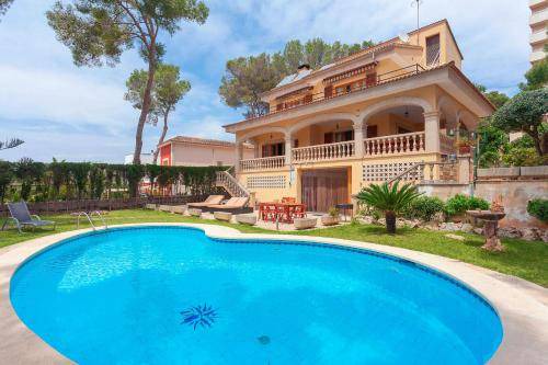 Ses Cadenes Villa | 250 m² Villa ∙ 6 bedrooms ∙ 12 guests