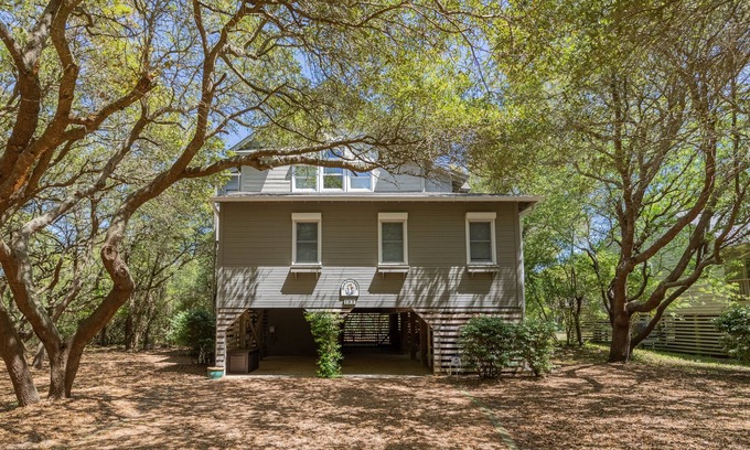 Duck House | 2505 - Duck Duck Goose, Oceanside with Short Walk to Beach, Community Pool, Open and Airy Living.