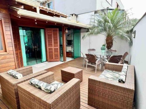 Governador Celso Ramos House | 250m do Mar com Hidromassagem, Chale aconchegante para relaxar