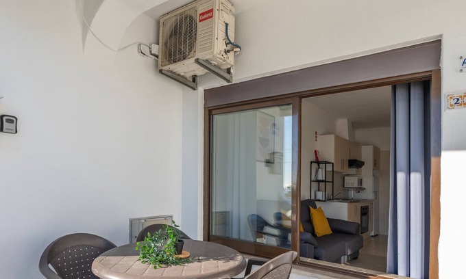 Patio Apartment | #253 Fernando Pessoa 26 by Home Holidays