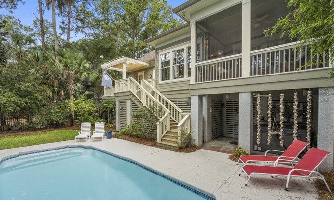 Vanderhorst Plantation House | 253 Governors: Private Pool and Hot Tub, $250 Beach Gear/Bike Credit