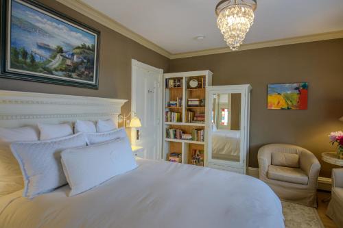 South End House | 254 South Union Street Guest House