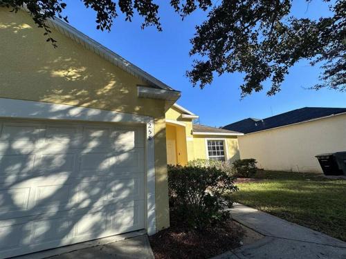 Sunset Ridge Villa | 258 Sunset themed retreat- Sleeps 10