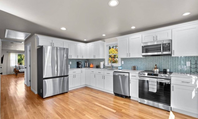 Plainville House | #26 Beautifully Renovated 2 BR Home