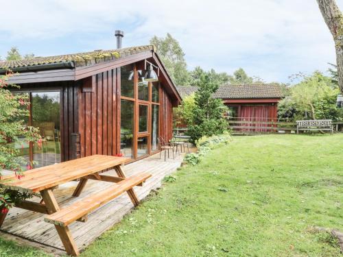 Welton House | 26 Dukes Meadow