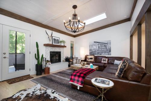 Intermountain House | 2633 Kinnickinnick Rd., Unit E2
