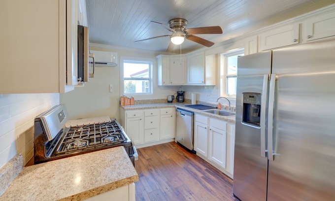 Ripley House | 270-Acre Ripley Family Home w/ On-Site Pond!