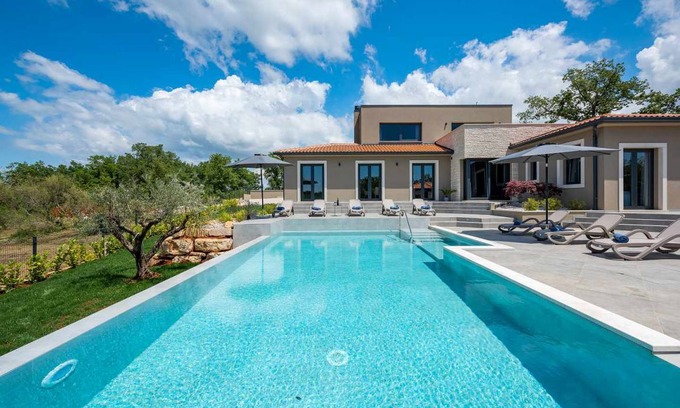 Vizinada Villa | 271 m² Villa ∙ 5 bedrooms ∙ 10 guests