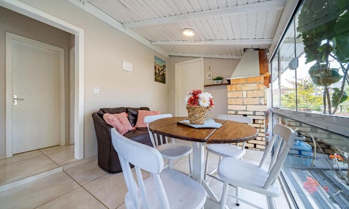 Canto Grande Ski Chalet | 274 - Excelente apto 02 dormitórios 200m da Praia de Canto Grande