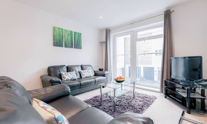 Guildford Apartment | 28 Abbots Yard - 2 bedroom apartment