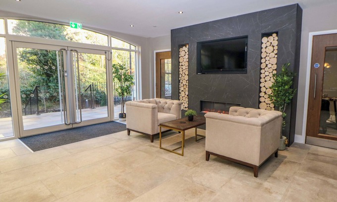 Stoney Middleton Cottage | 28 Rock Mill Holiday Apartments