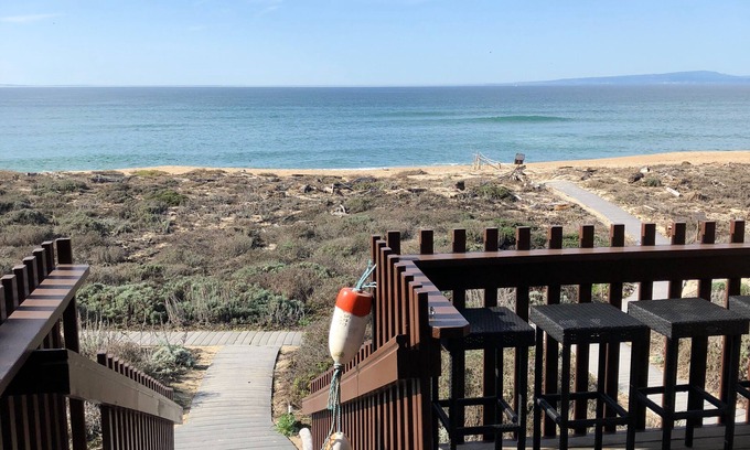 Castroville House | 28 Sec Walk to Beach: Steam shower, Lululemon Mirror, Power Outage-Free Living