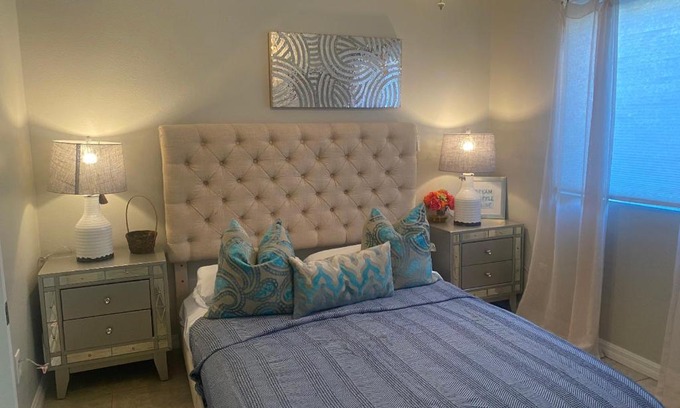Santa Clarita House | 28234 Kenton Ln