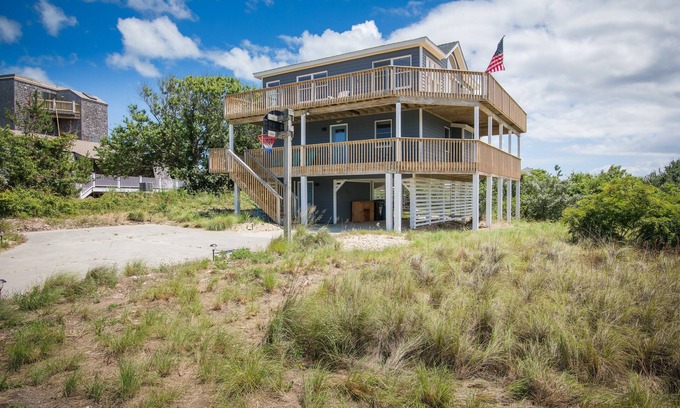 Carolina Dunes House | 2850 - SunDancer, Cozy Home in Carolina Dunes Perfect to Explore the Heart of Duck