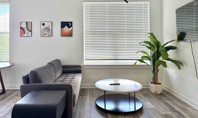 Old Fourth Ward Apartment | 2B2B Condo in ATL Penthouse level
