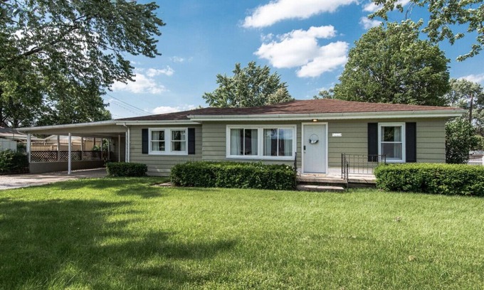 Terre Haute House | 2BD/1BA KING Bed, Pets OK, Big Yard, AC, Renovated