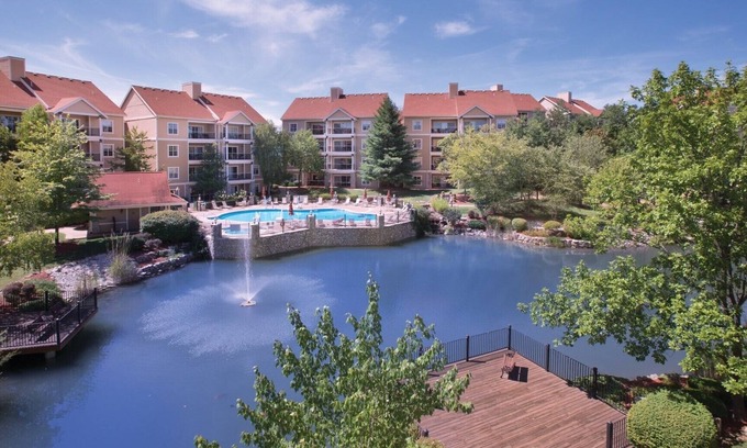 Table Rock Resort | 2BD Deluxe/Branson - w/Pools, Barbecue, Gym!