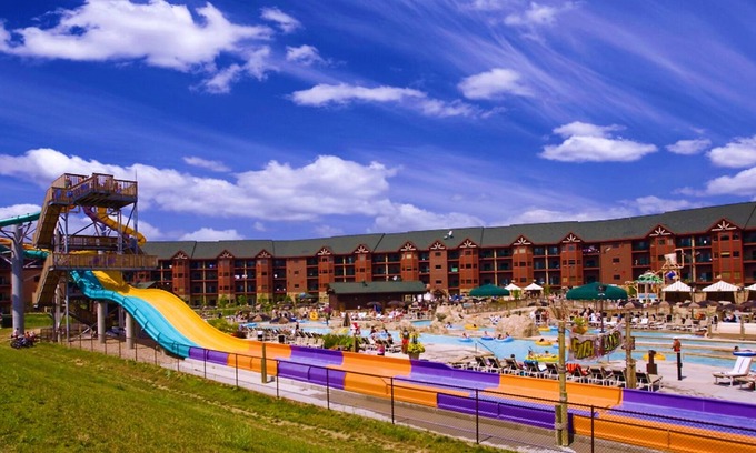 Lake Delton Condo | 2BD/Wisconsin Dells - Access to Water Parks!