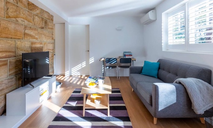 Greenwich Apartment | 2BDR Brand New Apt Moments from RNSH St Leonards