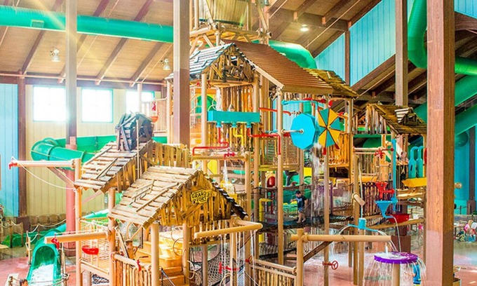 Branson Cottage | 2BDR Cottage sleeps 6 at Stormy Point Village.