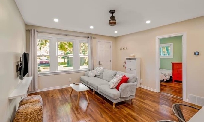 Crystal Beach Cottage | 2bdrm Family Cottage - Short walk to the Beach