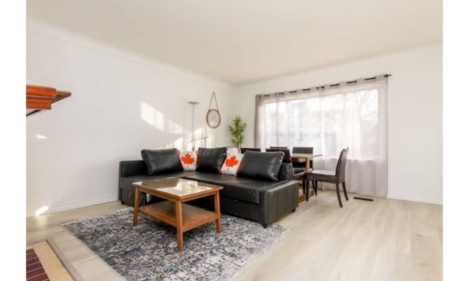 Knight House | 2Bed,1Bath-Beautiful Vancouver
